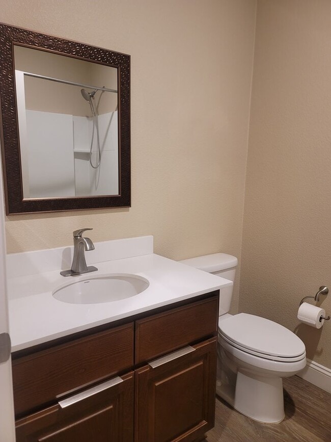 Building Photo - Lodi/Gated Community/Move in Ready