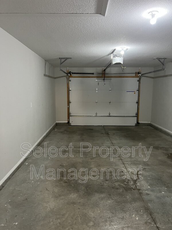 Building Photo - 2504 Alma St