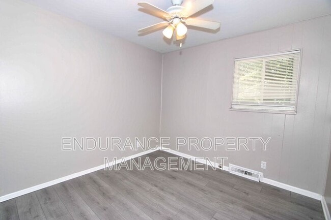 Building Photo - 3448 Ringwood St