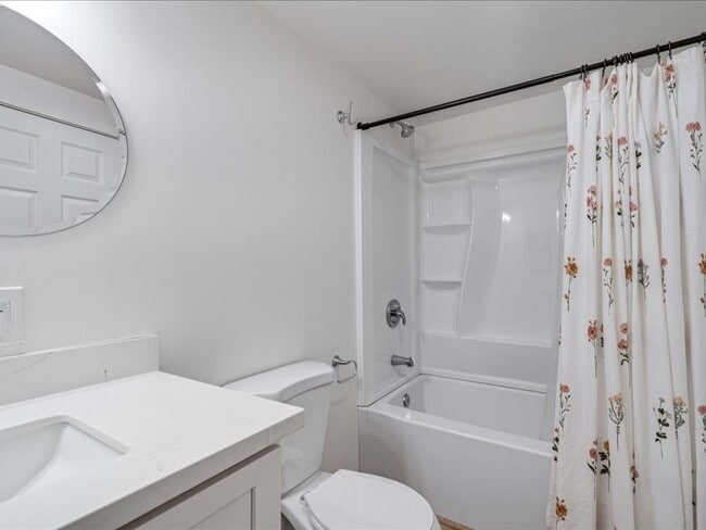 Building Photo - 14842 Canyon 1 Rd