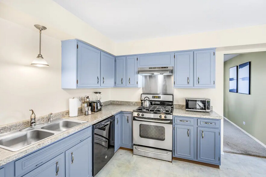 Kitchen 2 - 51 Tower Rd