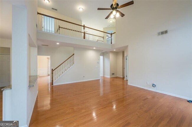 Building Photo - 2404 Gablewood Dr NE