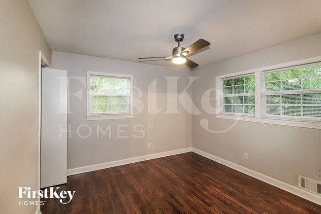 Building Photo - 3158 Convair Ln