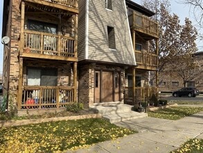 Building Photo - 6700 W 64th Pl