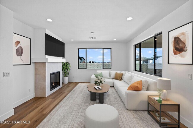 Building Photo - 5992 Finch Pl