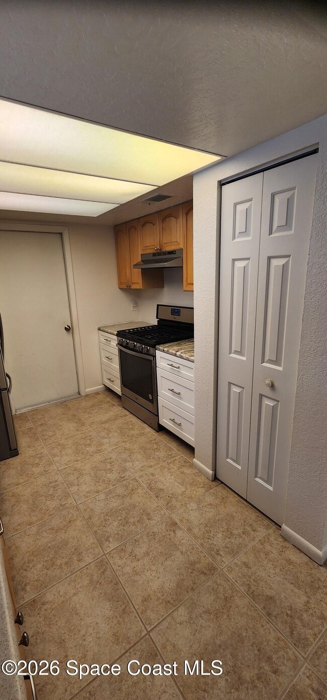 Building Photo - 1795 Bayberry Dr