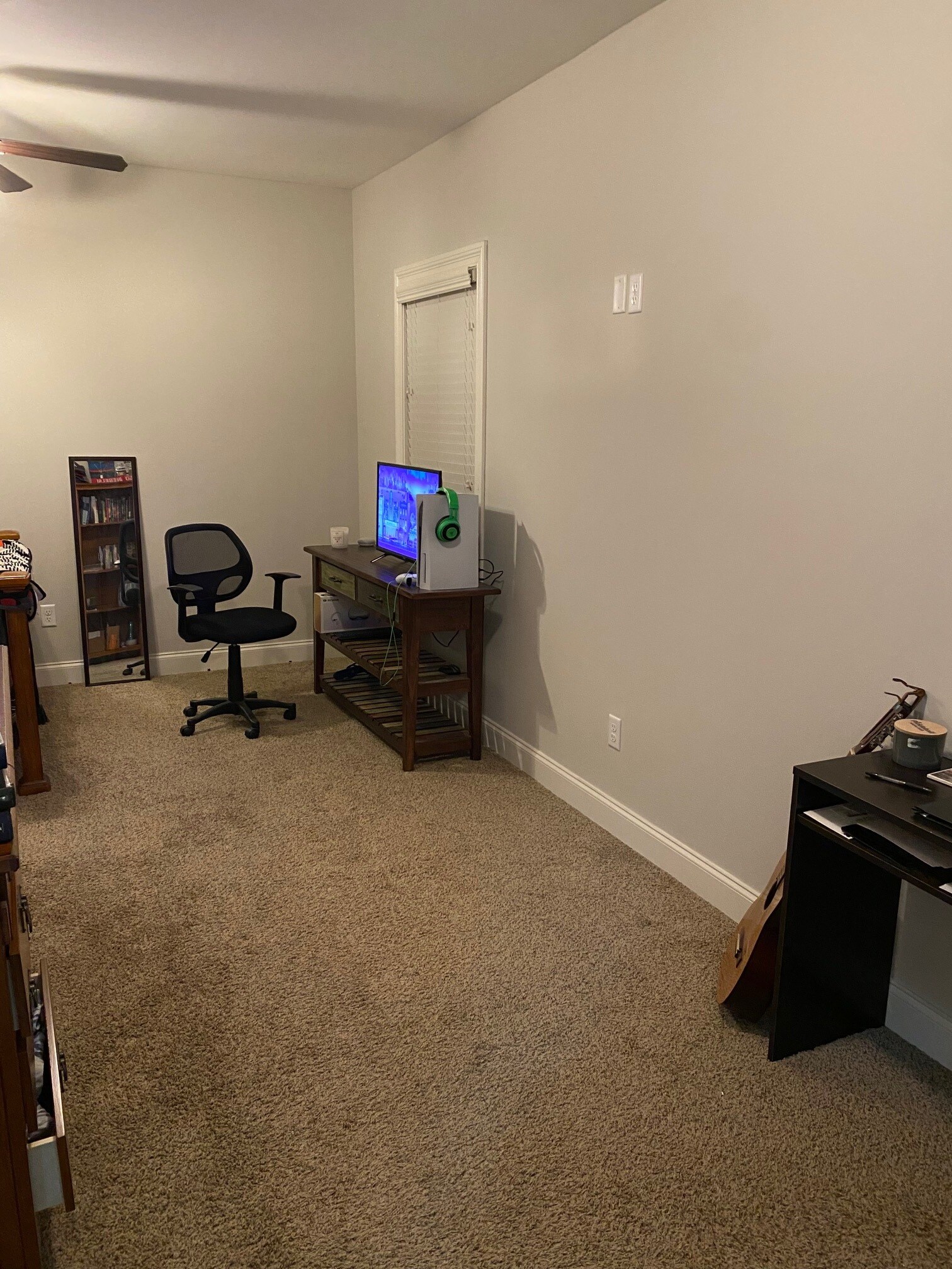 Building Photo - 318 Paul T Cir