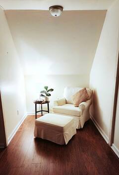 Building Photo - Jubilee House