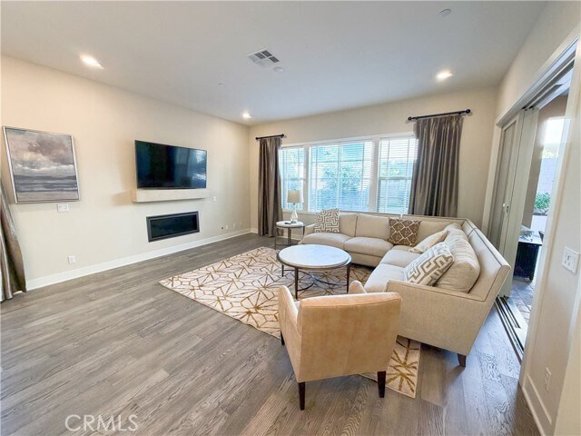 Building Photo - 64 Turnstone