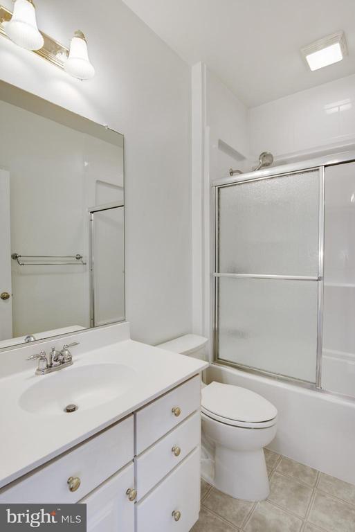 Building Photo - 8416 Churchside Dr