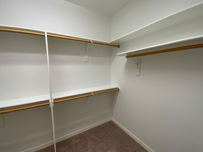 Building Photo - 3 Bedroom Townhome Available Near Wyoming Blvd NE & Paseo Del Norte Blvd NE!