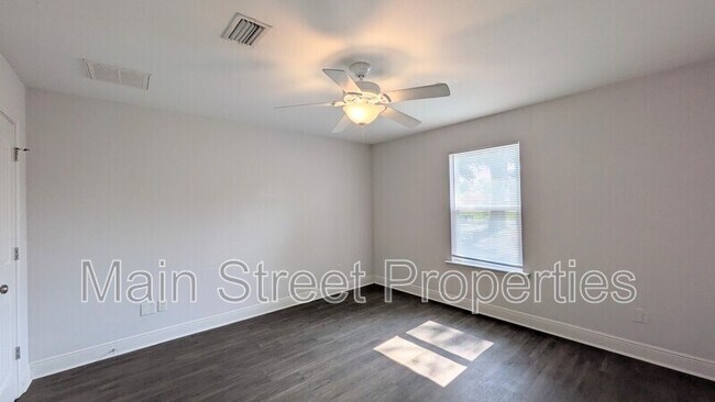 Building Photo - 313 N Navy Blvd