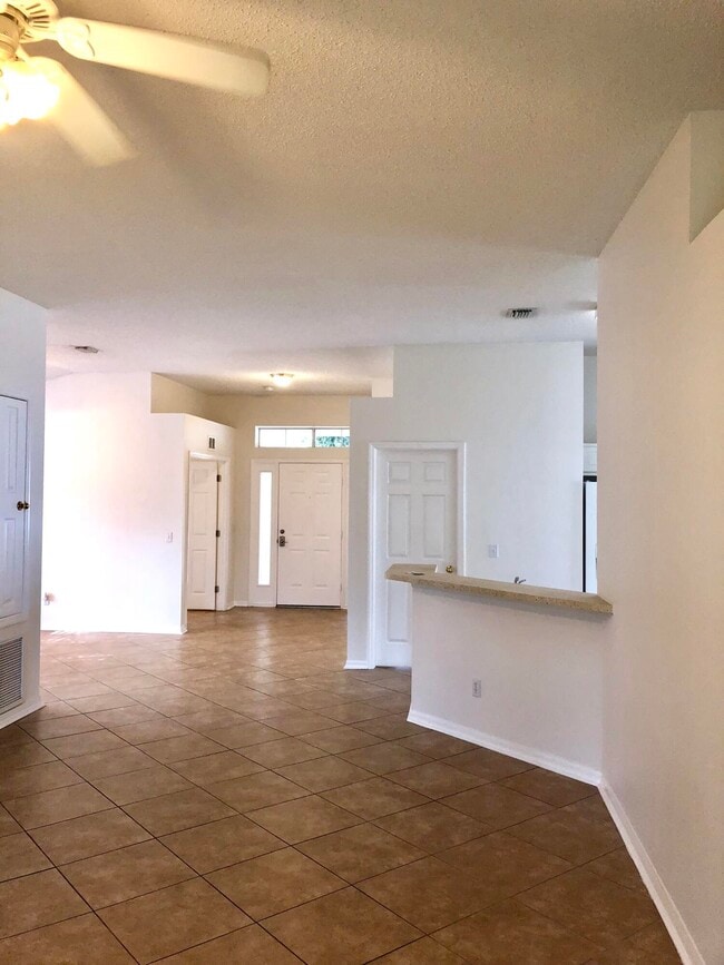 Building Photo - 3817 La Flor Dr