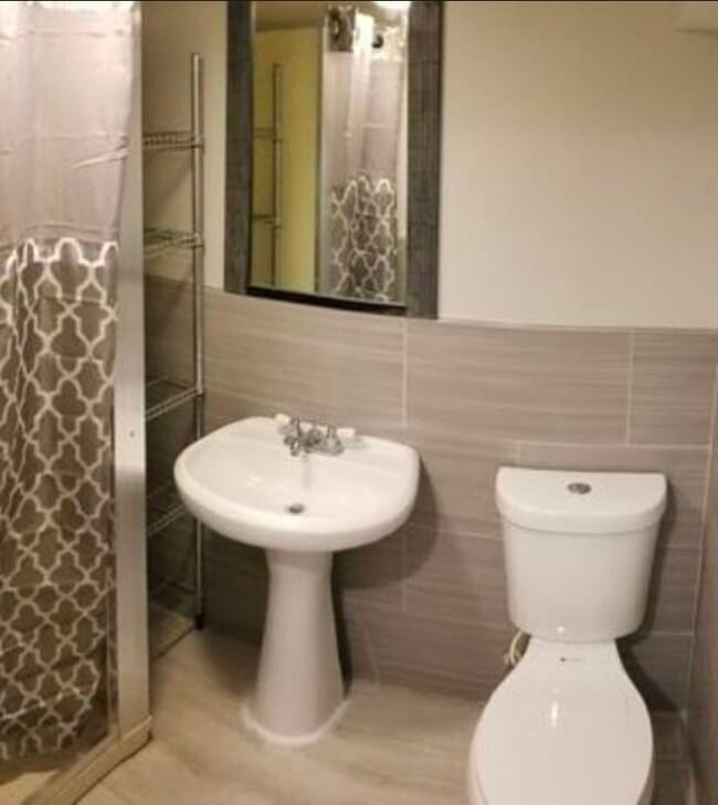 Building Photo - 14345 Park Ave