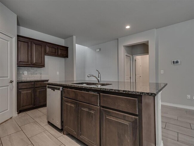 Building Photo - 11133 NW 95th Ct