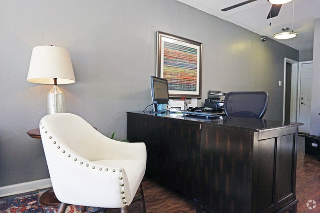 Interior Photo - Elm Creek