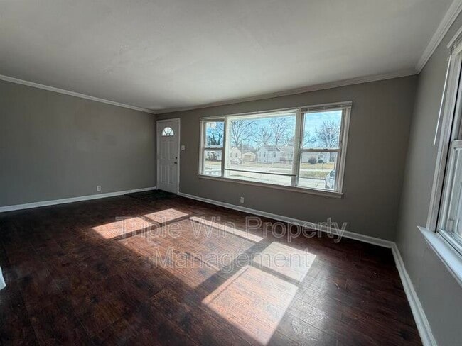 Building Photo - 8333 Whitewater Dr