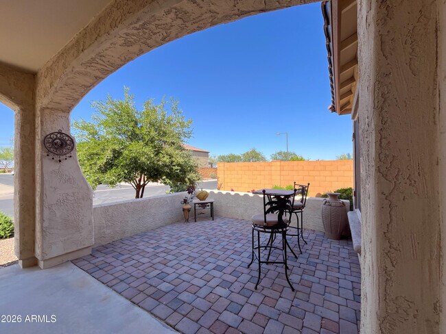 Building Photo - 25935 W Potter Dr