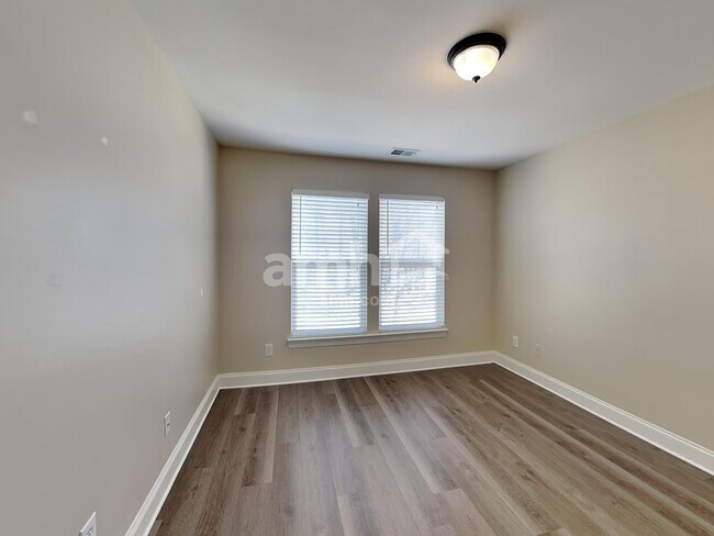 Building Photo - 15721 Seafield Ln