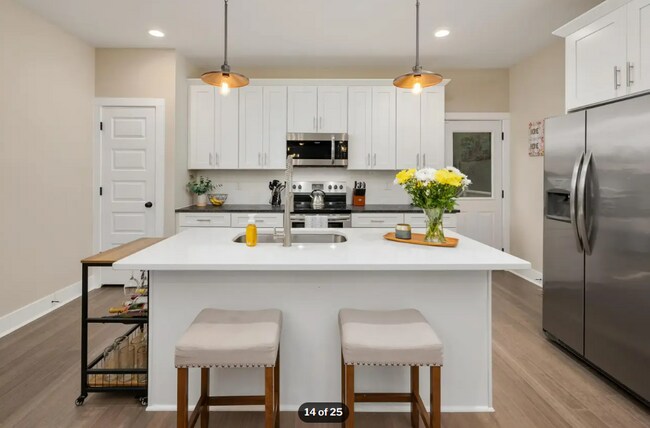 Kitchen island - 849 Cherokee Ave