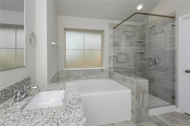 Building Photo - 5118 Leaning Tree