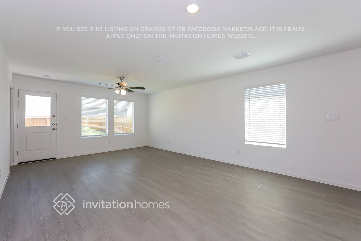 Building Photo - 1834 Sanderling St
