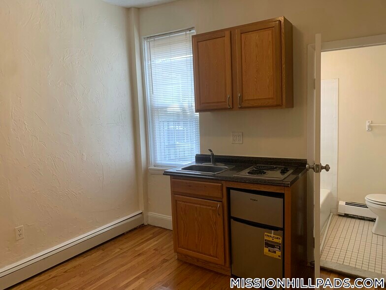 Building Photo - 51 S Huntington Ave