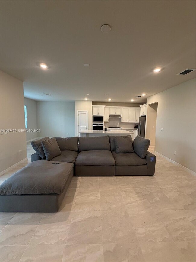 Building Photo - 12251 SW Periwinkle Ct