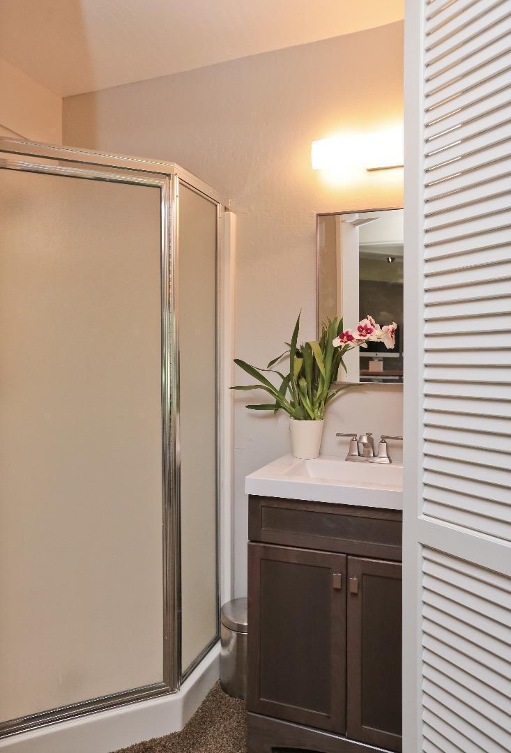 Building Photo - 3534 Oak Knoll Dr