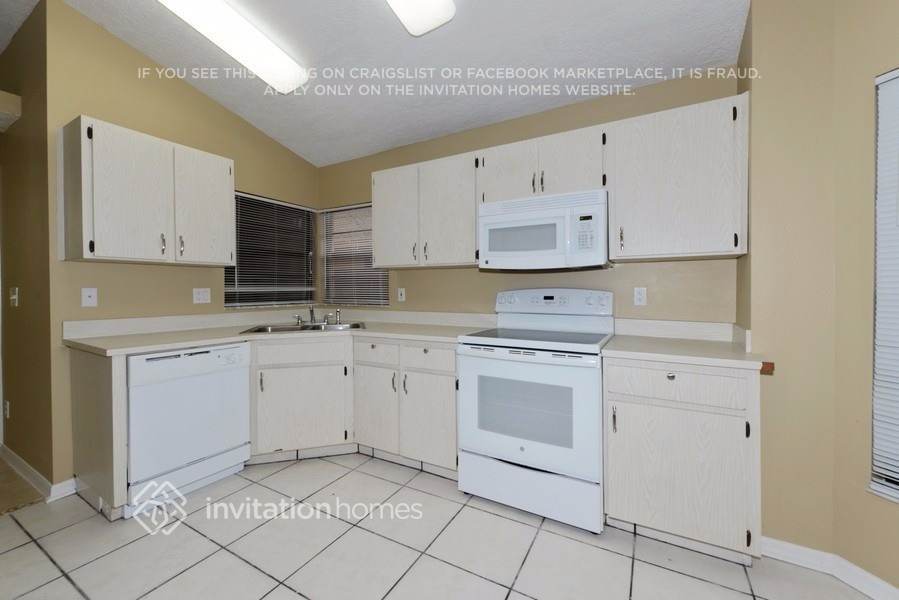 Building Photo - 5422 Friarsway Dr
