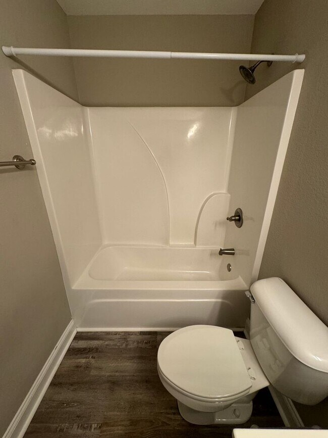 Building Photo - 308 N Varnell Rd