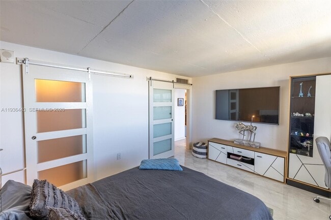 Building Photo - 2841 NE 163rd St