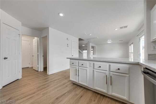 Building Photo - 10429 Vinson Point Ave