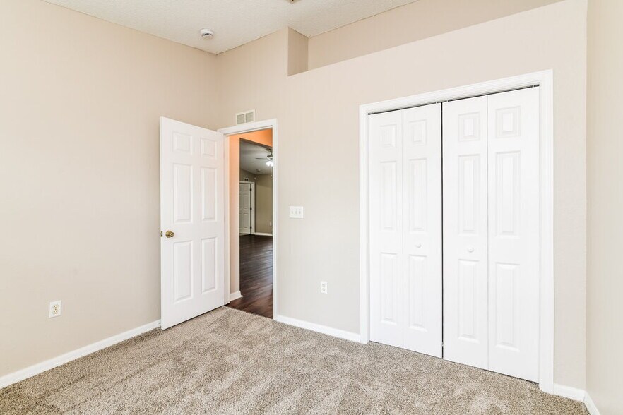 Building Photo - 338 Arlington Cir