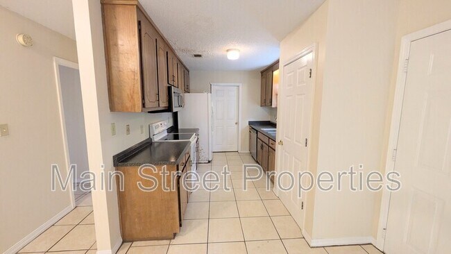 Building Photo - 1485 Pine Ln Dr