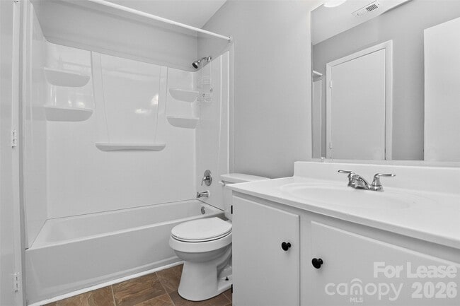 Building Photo - 4804 Spring Lake Dr