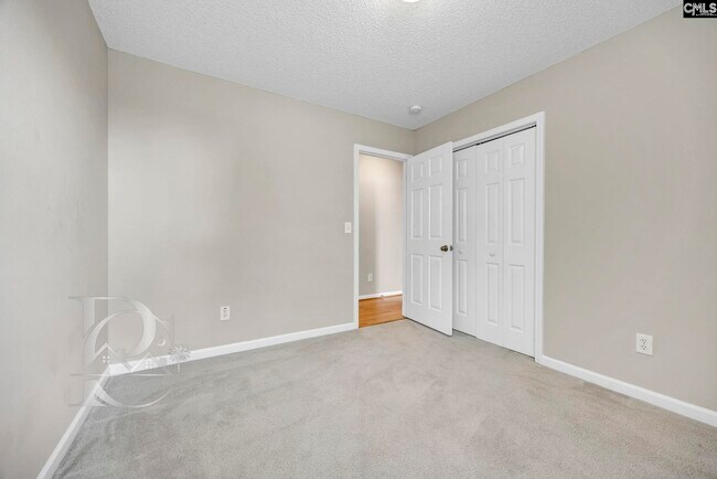 Building Photo - 80 Crossfox Ct