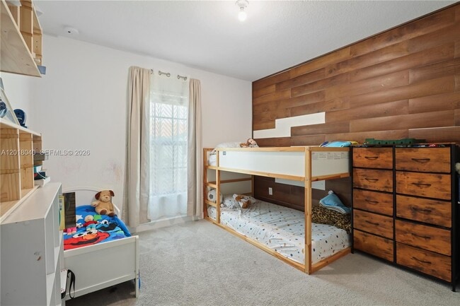 Building Photo - 2014 Sugar Maple Dr