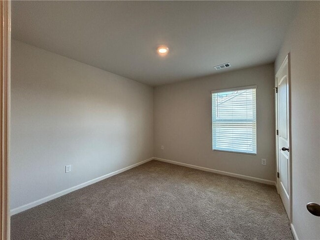 Building Photo - 219 Stoneybrook Dr