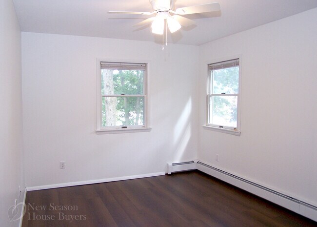 Building Photo - 126 Smith Ave