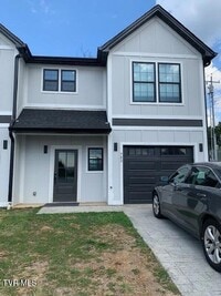 Building Photo - 703 N Main Ave