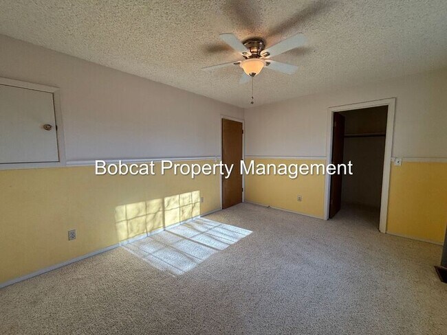 Building Photo - 1420 Douglas Ave