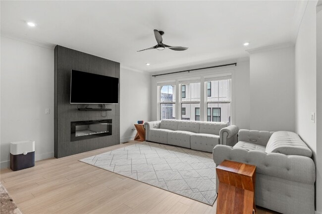 Building Photo - 16505 Honey Locust Dr
