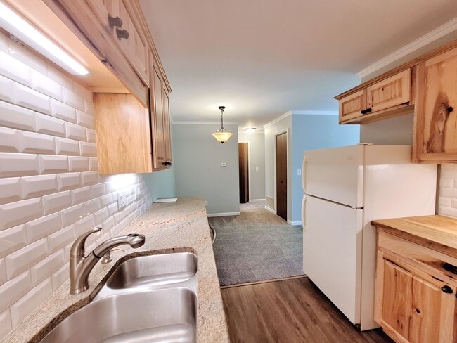 Building Photo - Quiet charmer- Upgrades abound, landry & u...