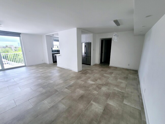 Building Photo - 137 Golden Isles Dr