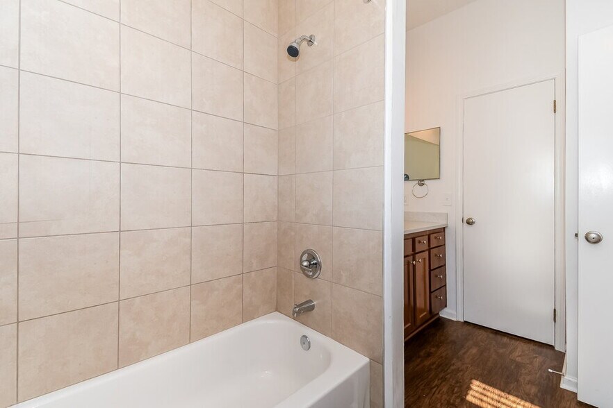 Building Photo - 8134 Cumberland Gap Trail N