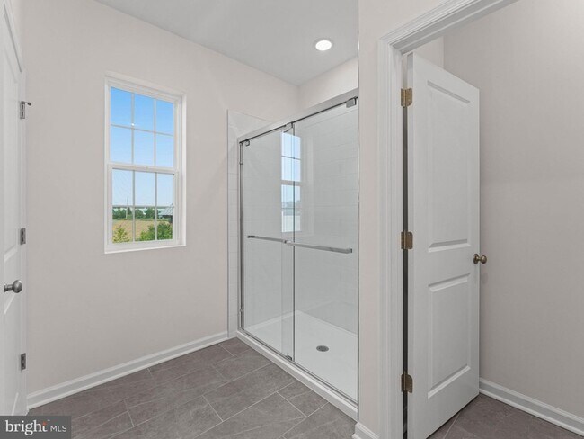Building Photo - 202 Thompson Dr