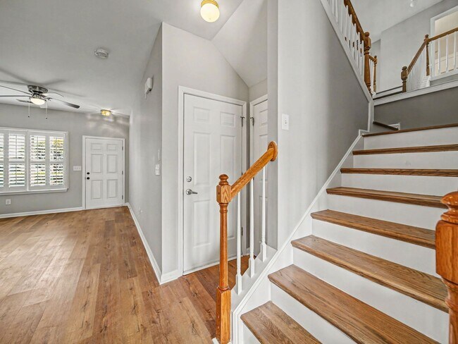 Building Photo - 503 Delta Dr