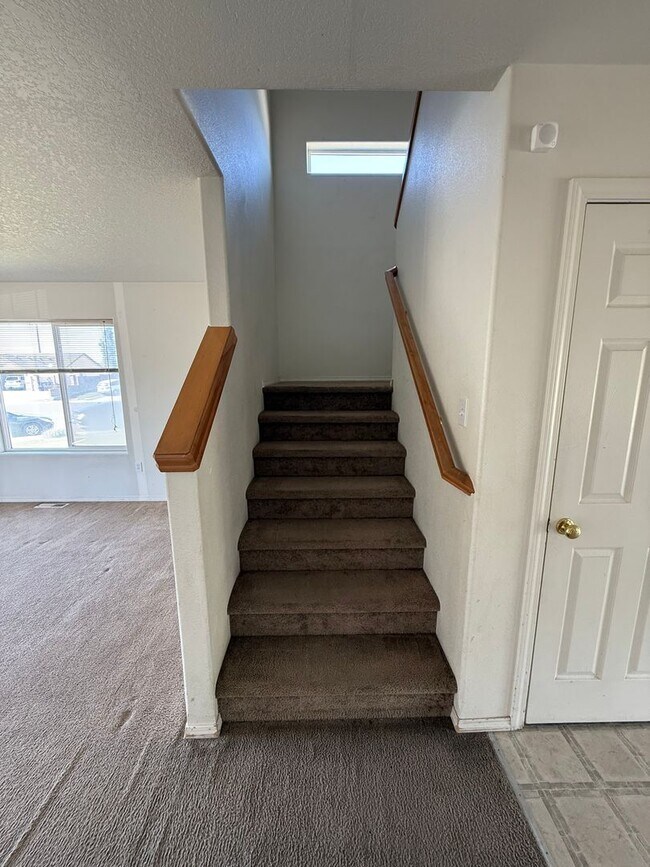 Building Photo - Spacious 4-Bedroom Rental Home in Prime Pa...