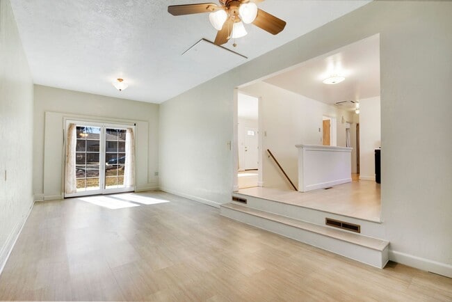 Building Photo - Updated 4 Bedroom Home in South College Heights
